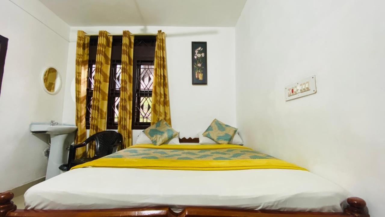 Hotel Caveri Inn มาดิเครี ภายนอก รูปภาพ