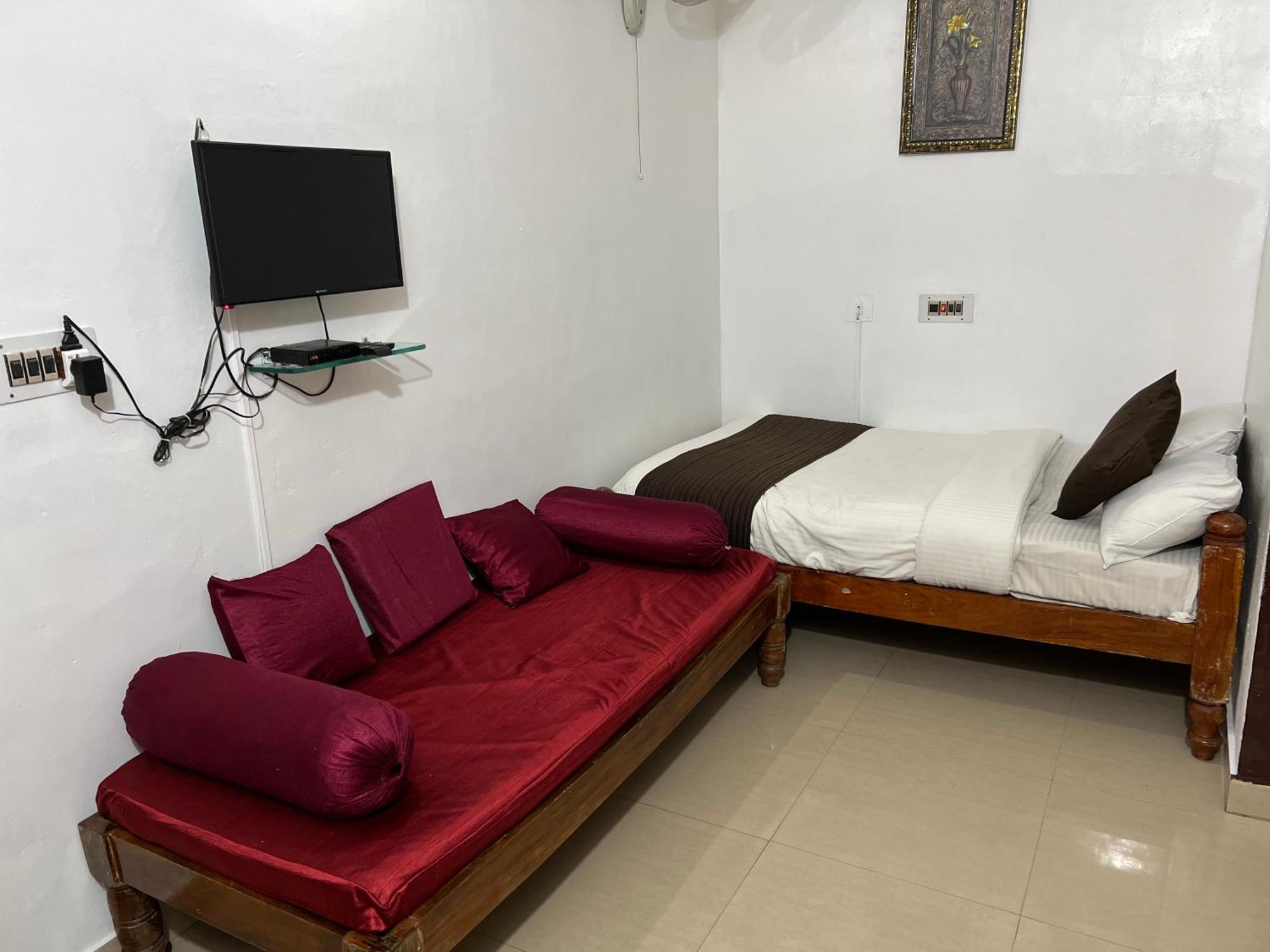 Hotel Caveri Inn มาดิเครี ภายนอก รูปภาพ