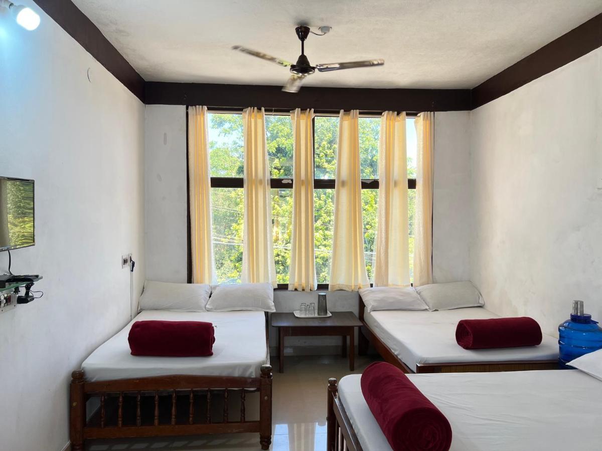 Hotel Caveri Inn มาดิเครี ภายนอก รูปภาพ