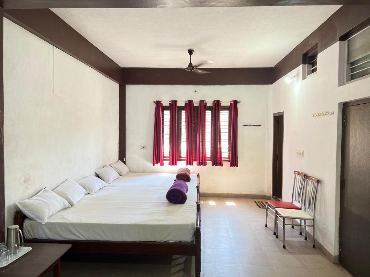 Hotel Caveri Inn มาดิเครี ภายนอก รูปภาพ