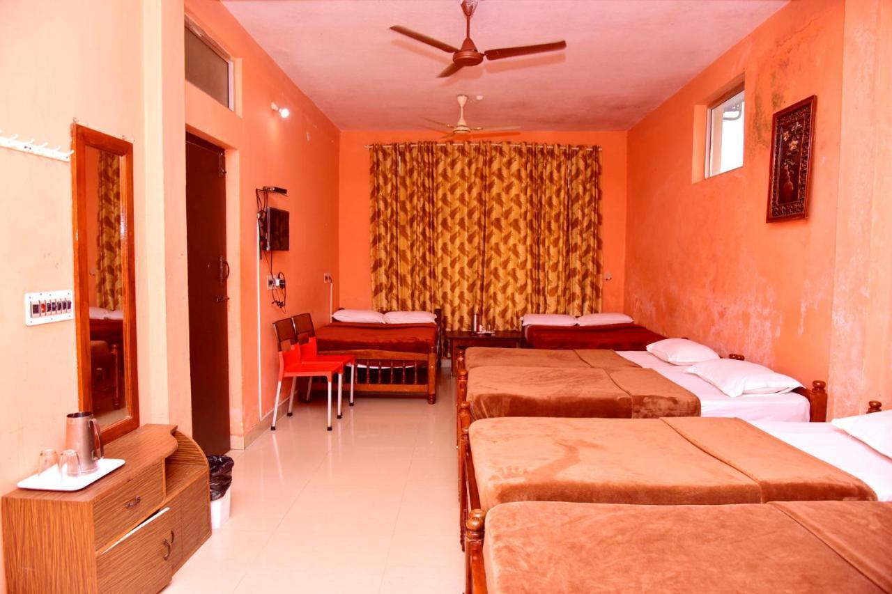 Hotel Caveri Inn มาดิเครี ภายนอก รูปภาพ